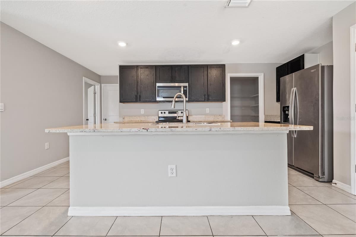 11722 WHITE WILLOW LANE — photo 6 of 34
