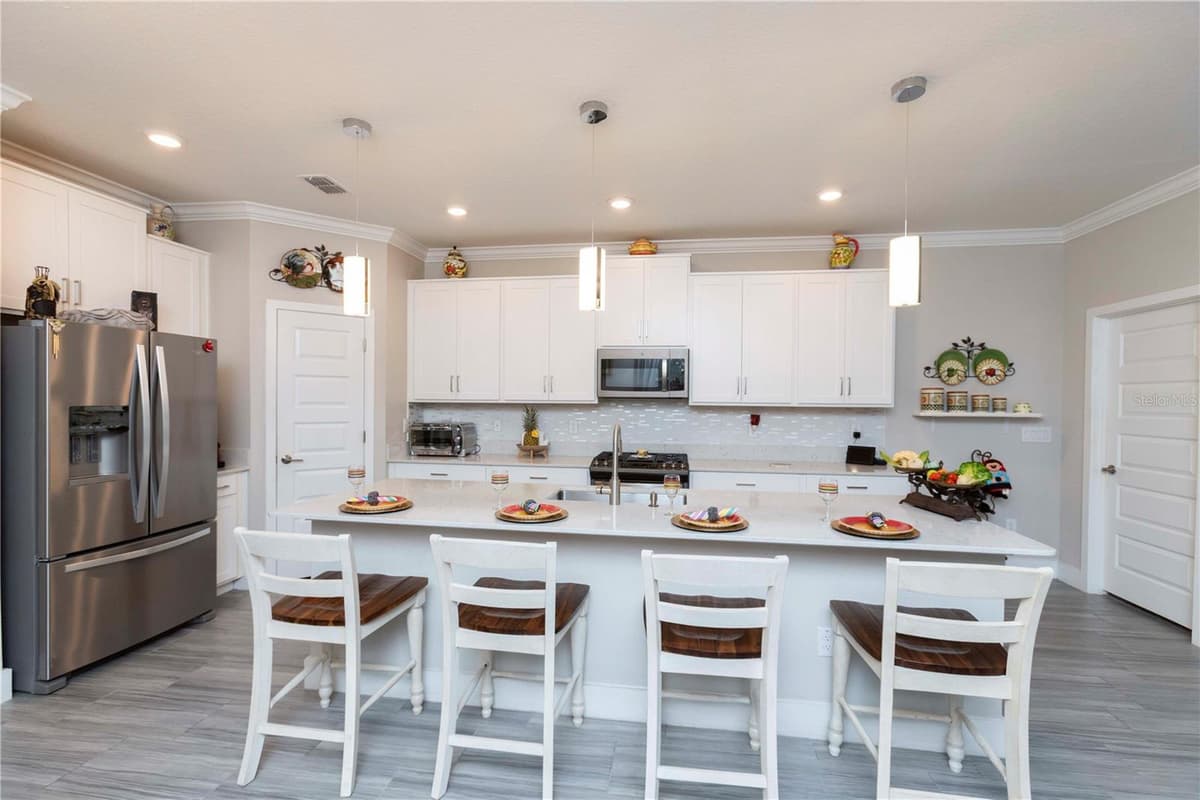 8585 WINNING FIELDS ROAD — photo 12 of 64