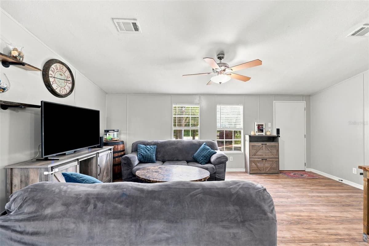 18051 PORSCHE PLACE — photo 9 of 35