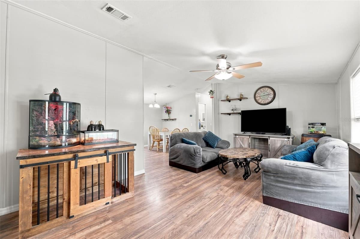 18051 PORSCHE PLACE — photo 8 of 35