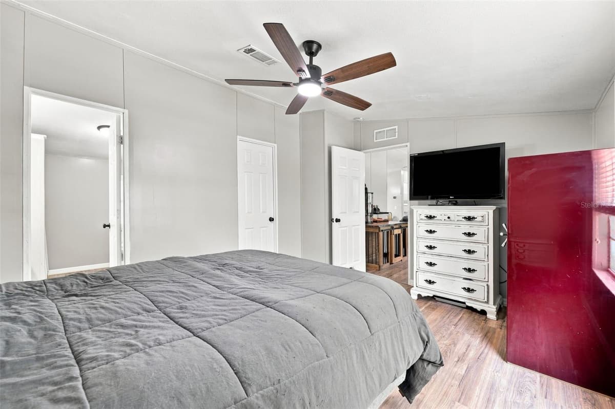 18051 PORSCHE PLACE — photo 17 of 35