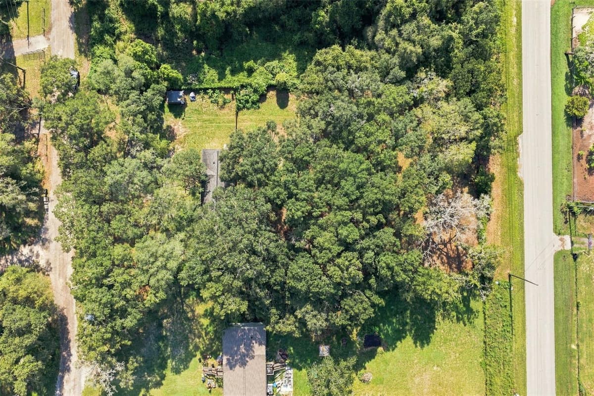 18051 PORSCHE PLACE — photo 31 of 35