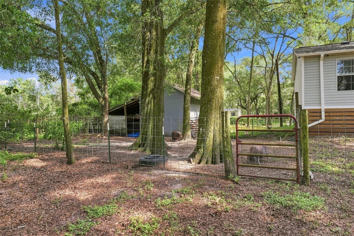 18051 PORSCHE PLACE — photo 26 of 35