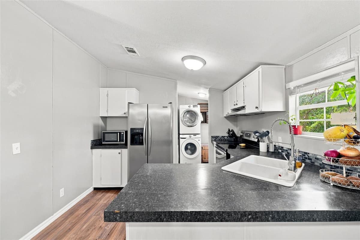 18051 PORSCHE PLACE — photo 14 of 35