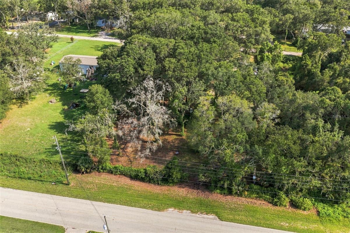 18051 PORSCHE PLACE — photo 34 of 35