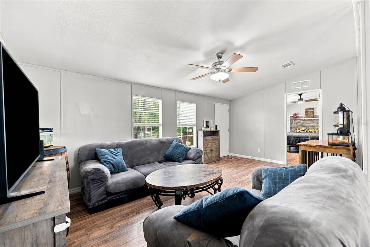 18051 PORSCHE PLACE — photo 10 of 35