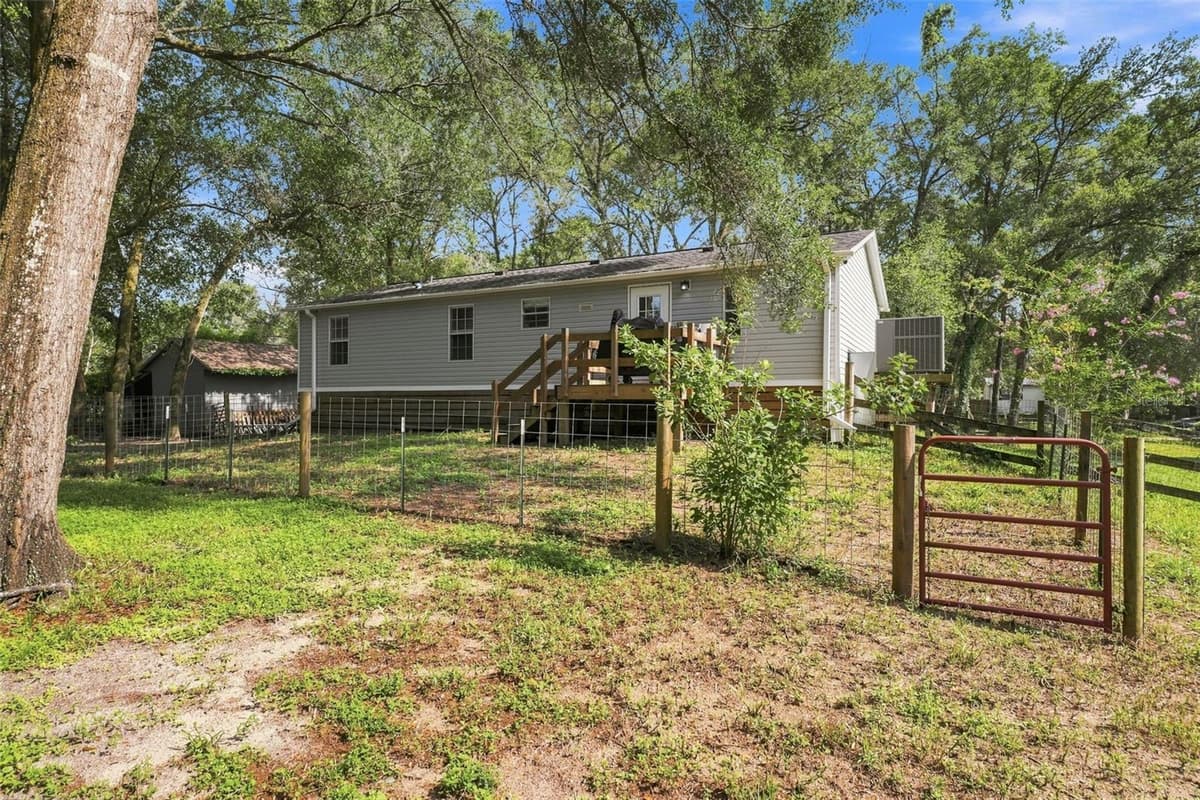 18051 PORSCHE PLACE — photo 25 of 35