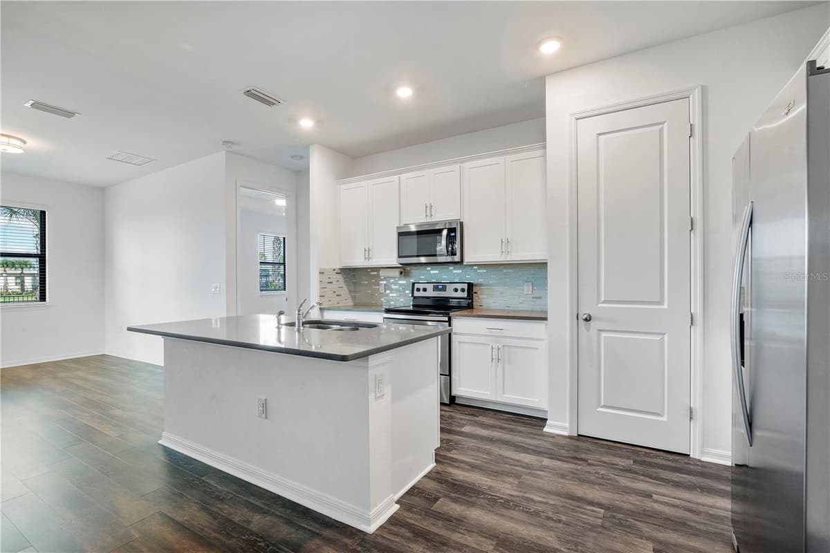 16369 PALMETTO STREET — photo 15 of 45