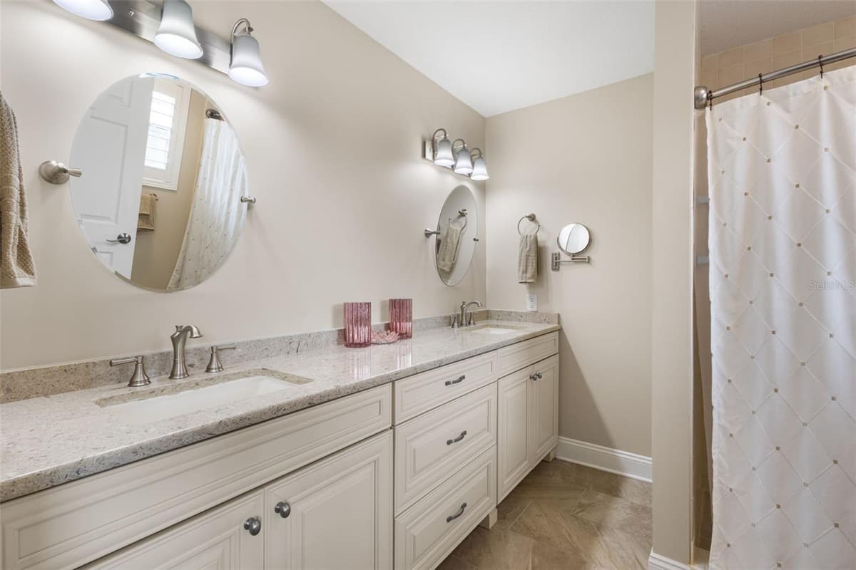 8140 MEADOWLARK CT — photo 8 of 59