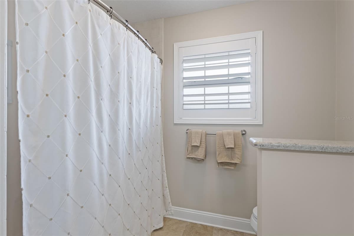 8140 MEADOWLARK CT — photo 13 of 59