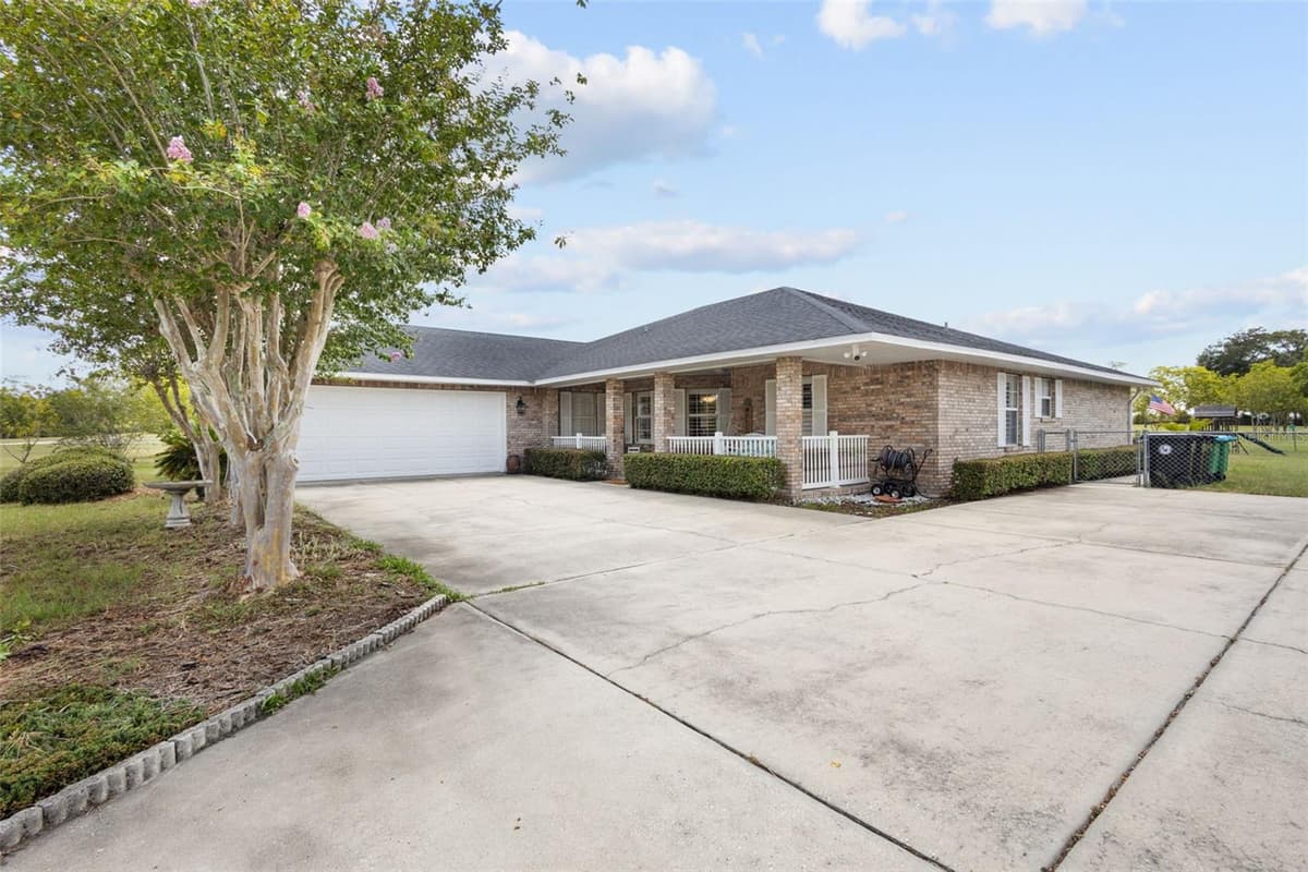 8140 MEADOWLARK CT — photo 1 of 59