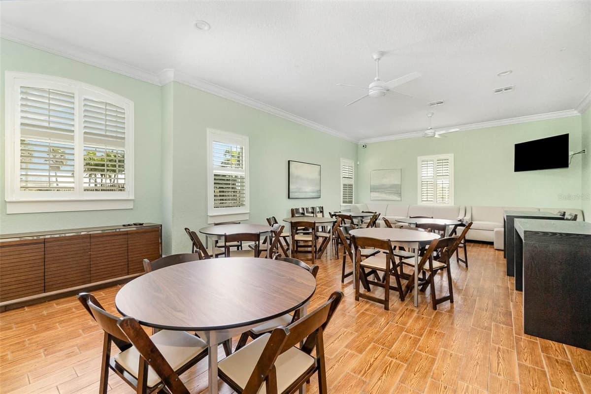1800 KOLE PLACE — photo 42 of 44