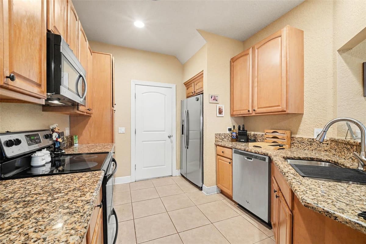 1800 KOLE PLACE — photo 11 of 44