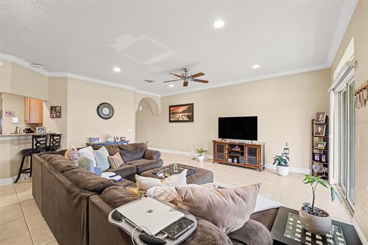 1800 KOLE PLACE — photo 6 of 44