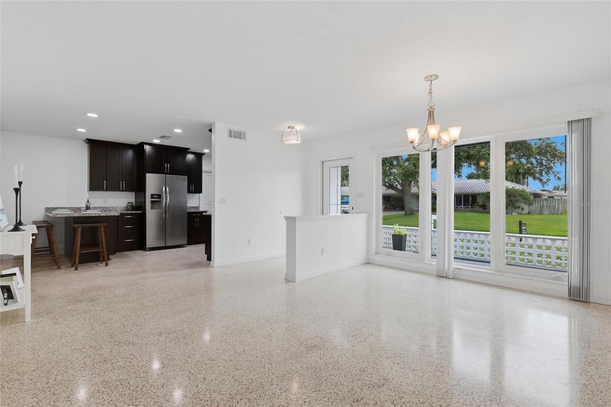 412 SHADE DRIVE — photo 5 of 30