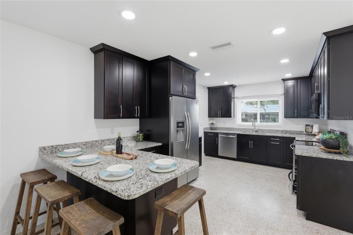 412 SHADE DRIVE — photo 8 of 30