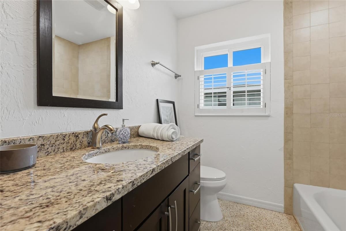 412 SHADE DRIVE — photo 16 of 30