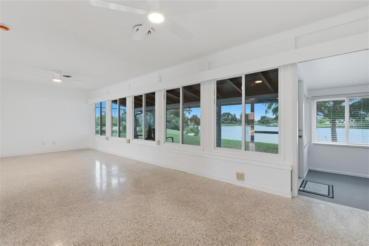 412 SHADE DRIVE — photo 15 of 30