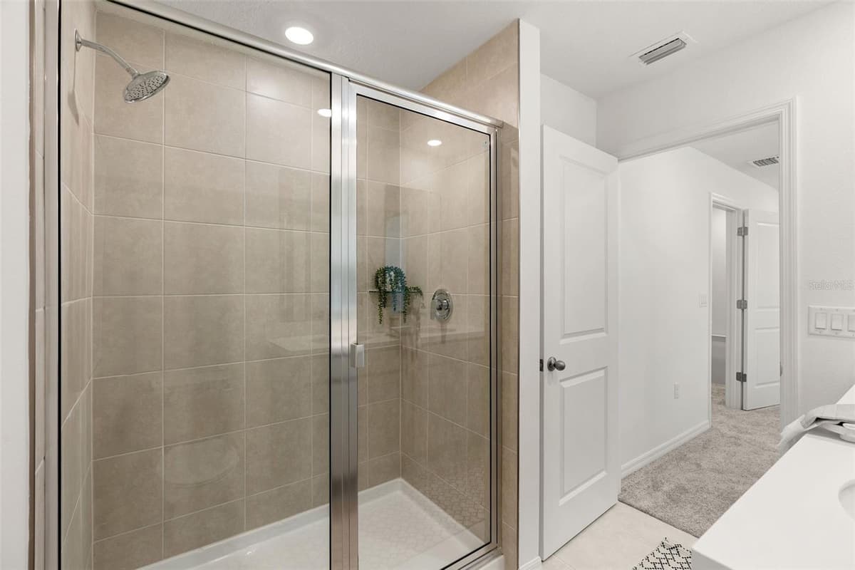 672 EMERALD GROVE DRIVE — photo 22 of 29