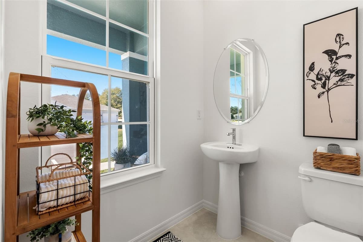 672 EMERALD GROVE DRIVE — photo 15 of 29