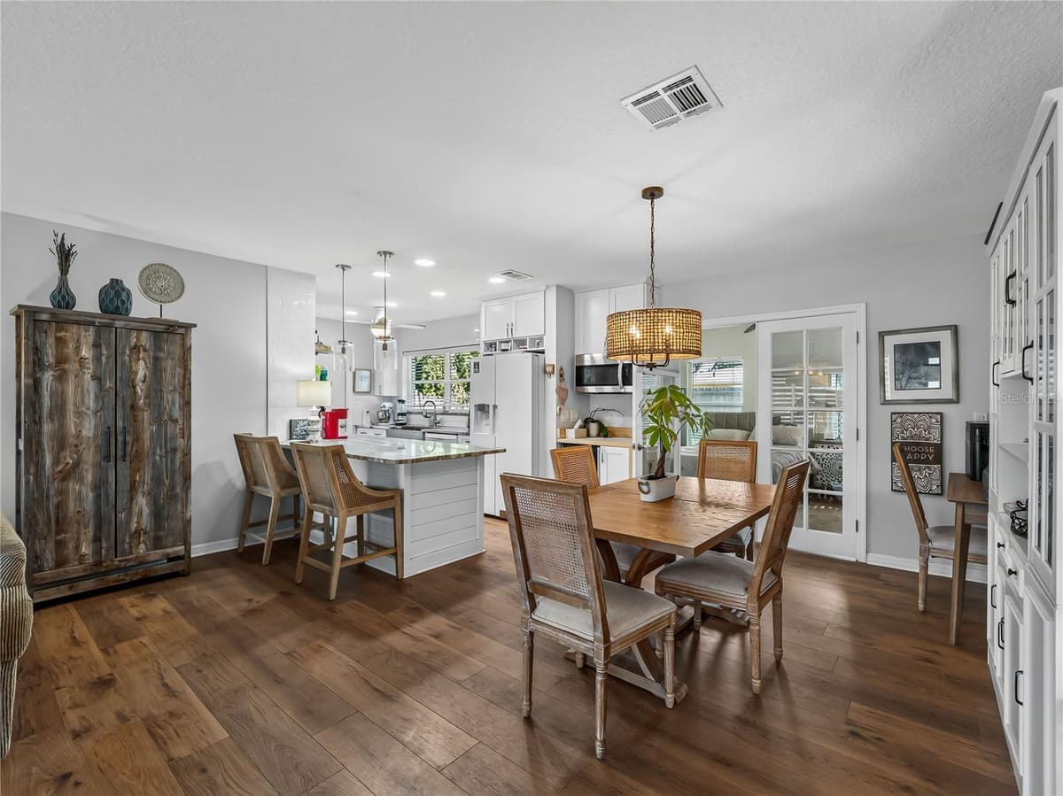 2915 WEBBER STREET — photo 4 of 29