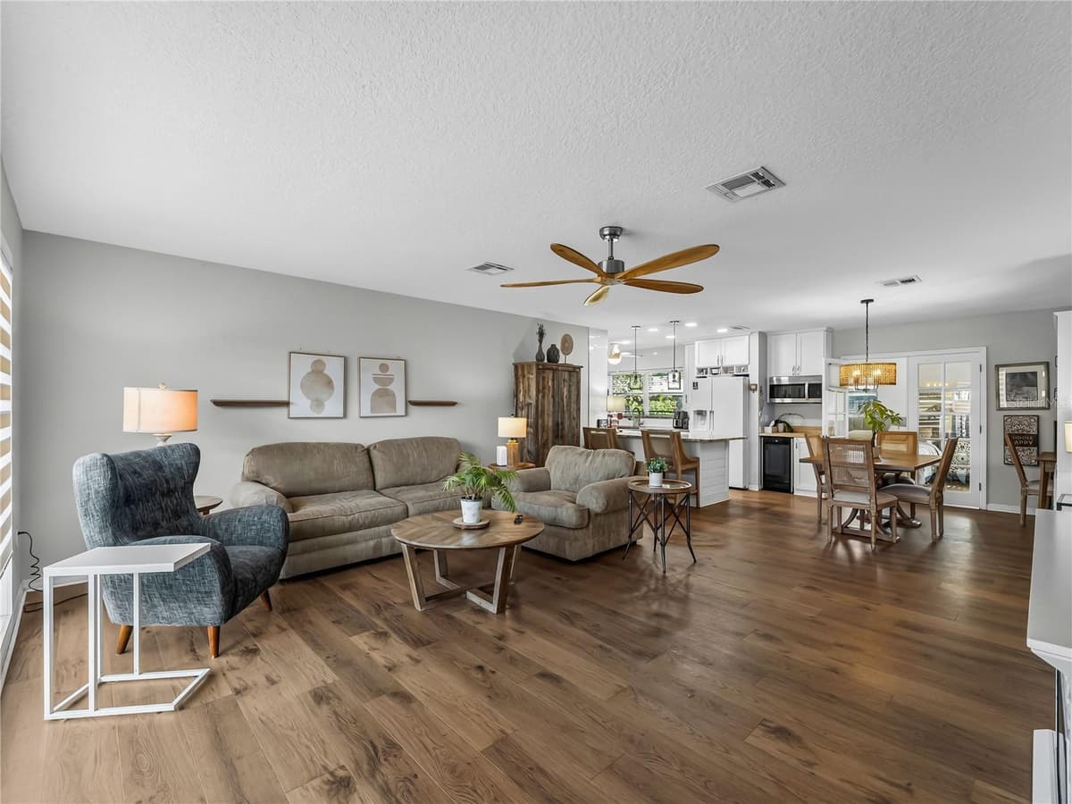 2915 WEBBER STREET — photo 3 of 29