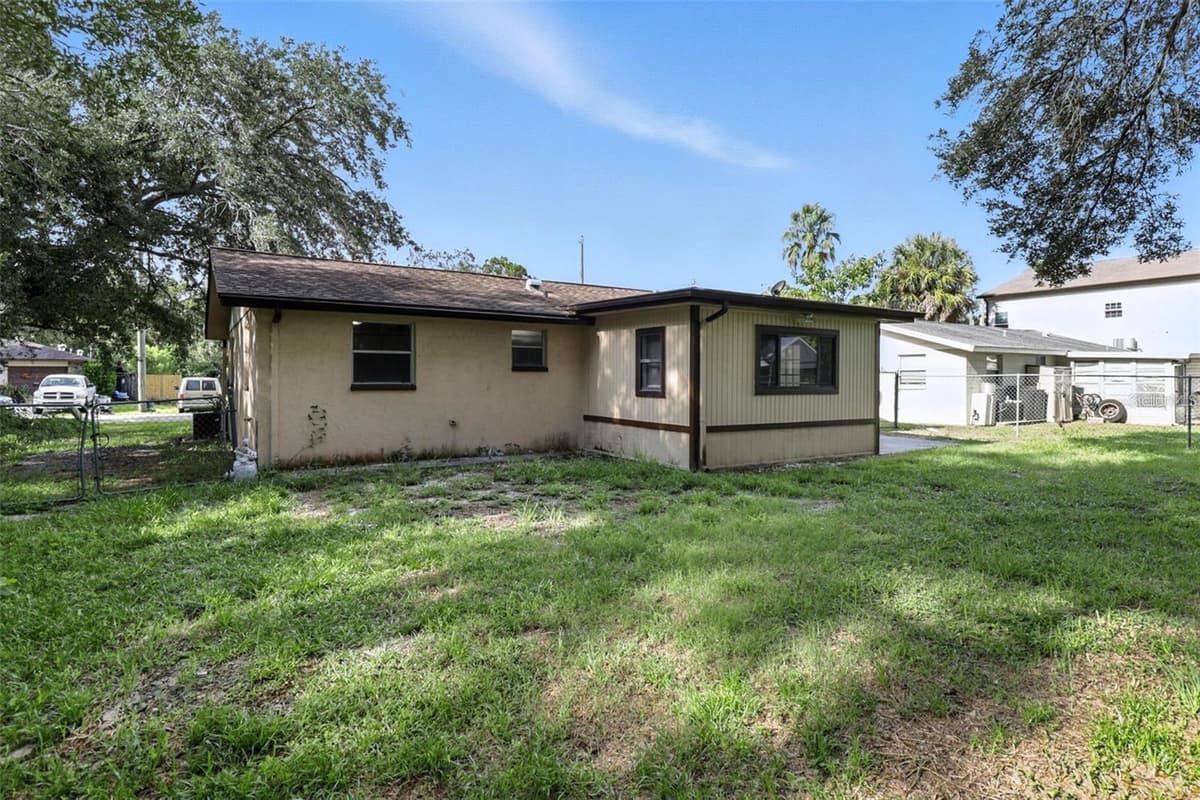 8035 GULF WAY — photo 23 of 24