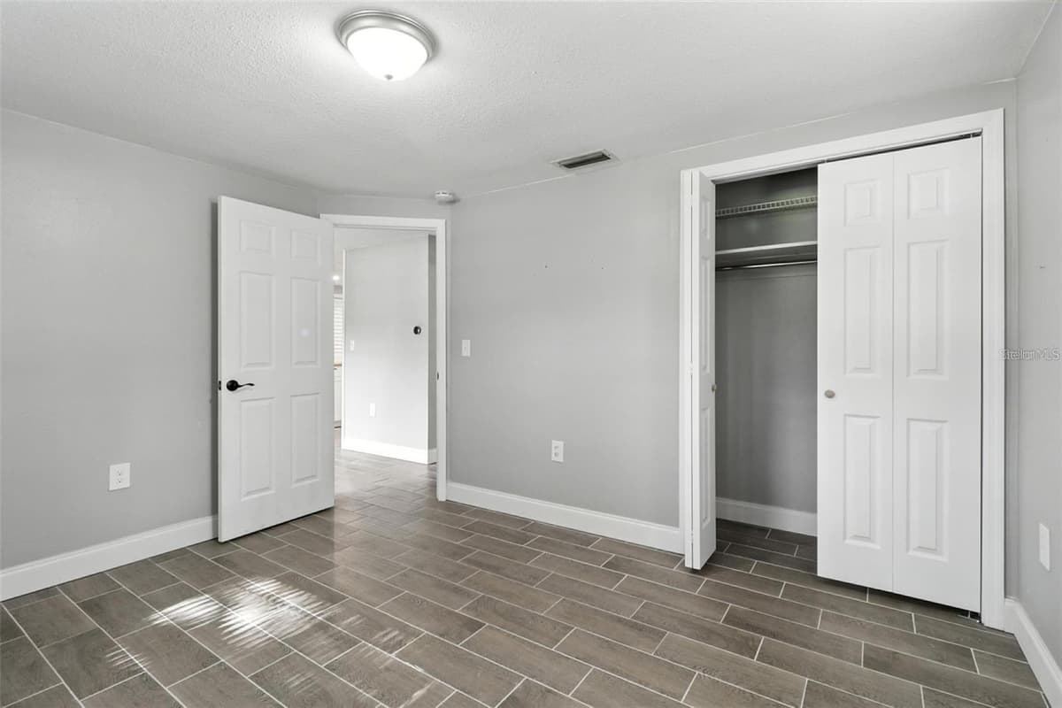 8035 GULF WAY — photo 18 of 24