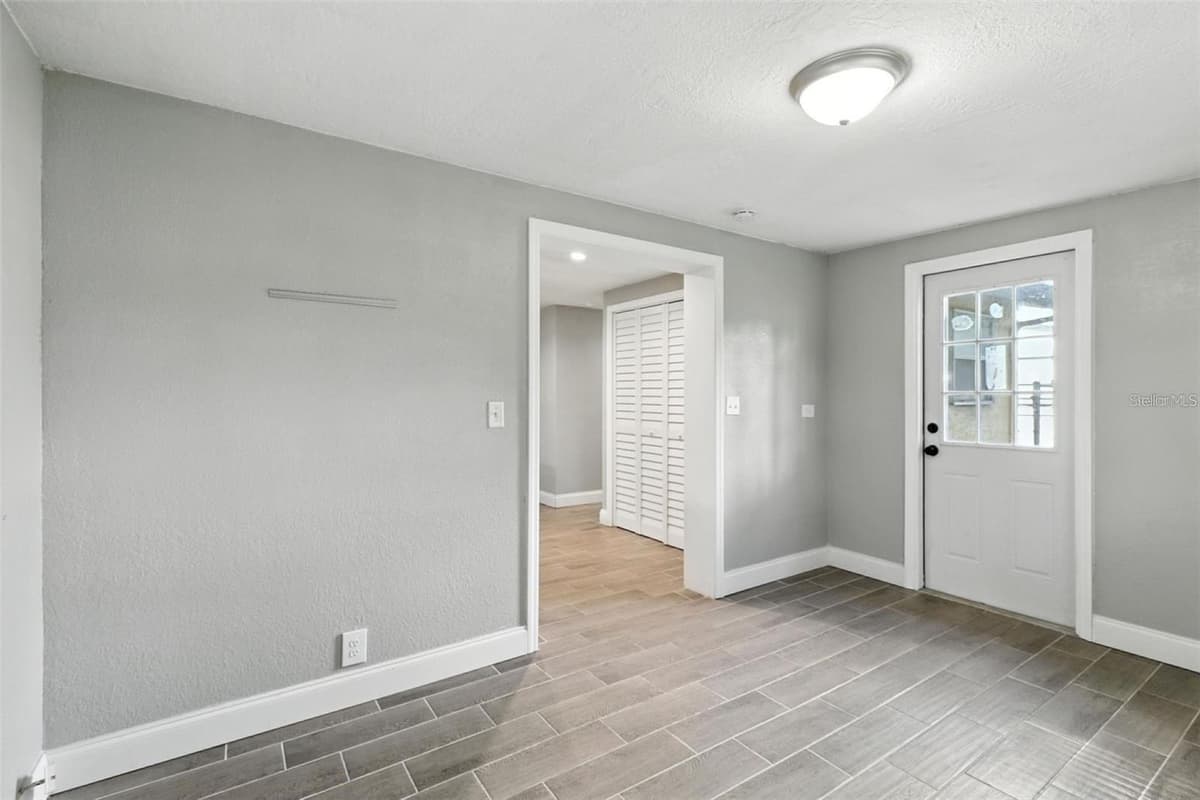 8035 GULF WAY — photo 14 of 24