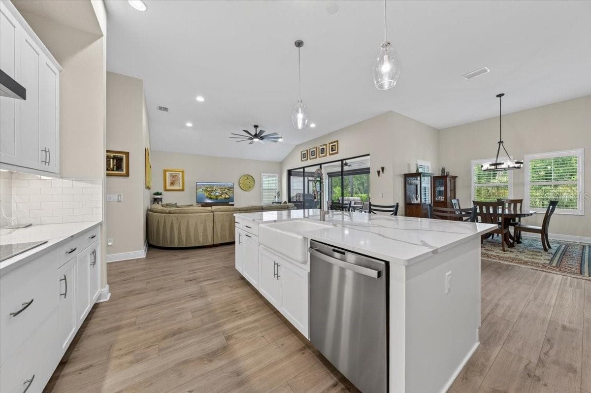 9145 WARM SPRINGS CIRCLE — photo 11 of 65