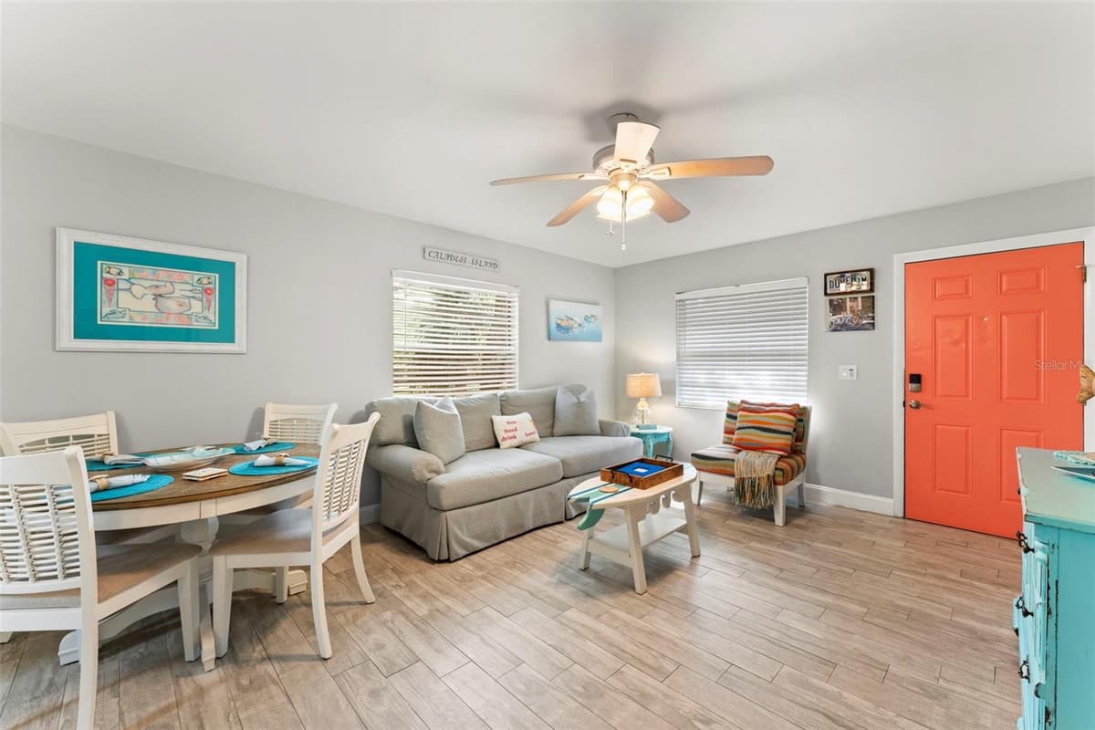 328 PERSHING STREET — photo 17 of 54