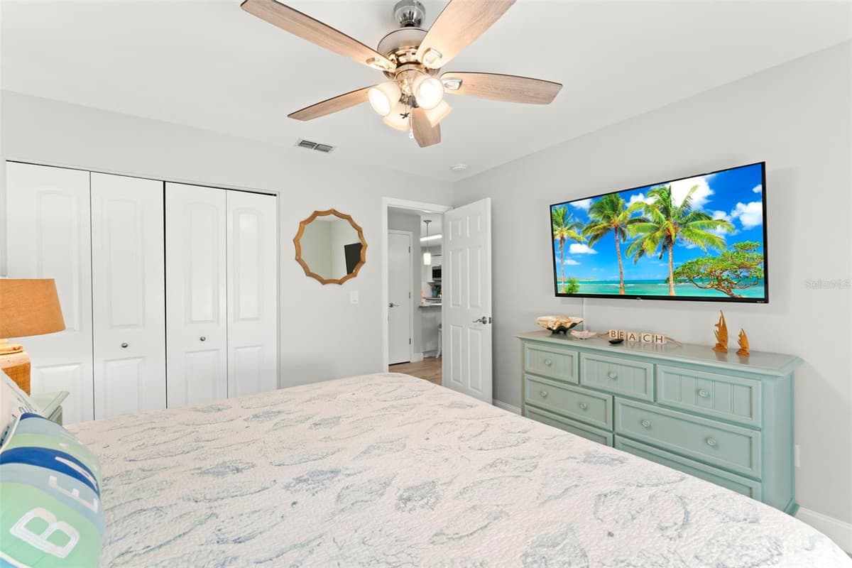 328 PERSHING STREET — photo 37 of 54