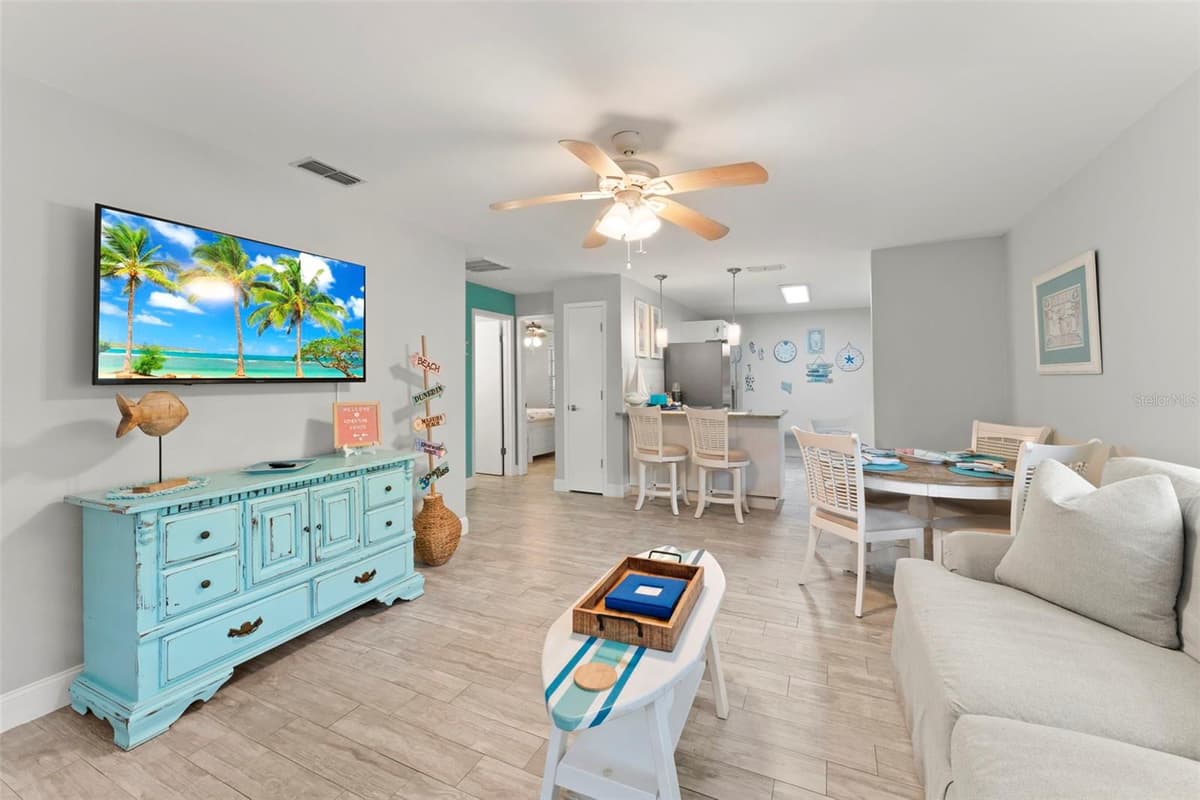 328 PERSHING STREET — photo 19 of 54