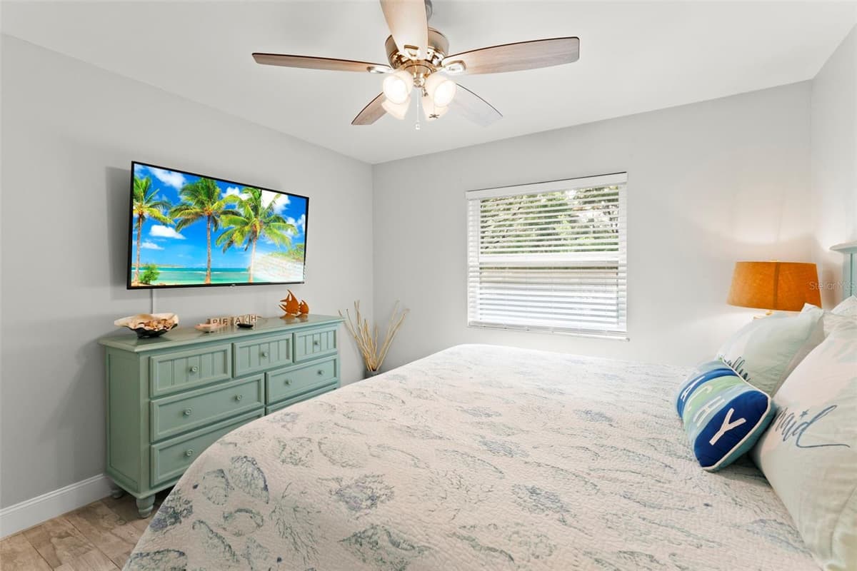 328 PERSHING STREET — photo 40 of 54