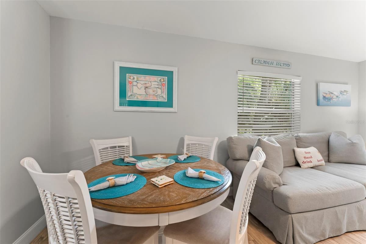 328 PERSHING STREET — photo 21 of 54