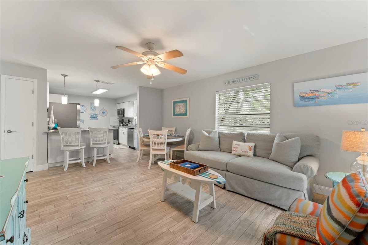 328 PERSHING STREET — photo 12 of 54