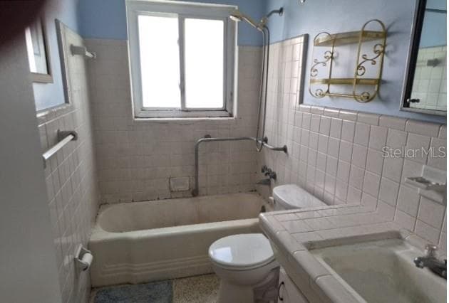 639 75TH AVENUE — photo 9 of 16