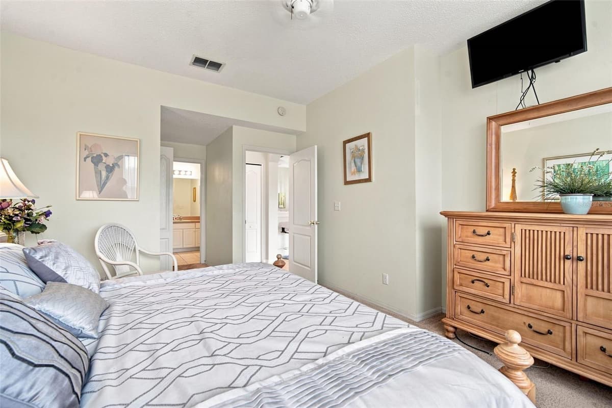 2102 ACADIA GREENS DRIVE — photo 31 of 45