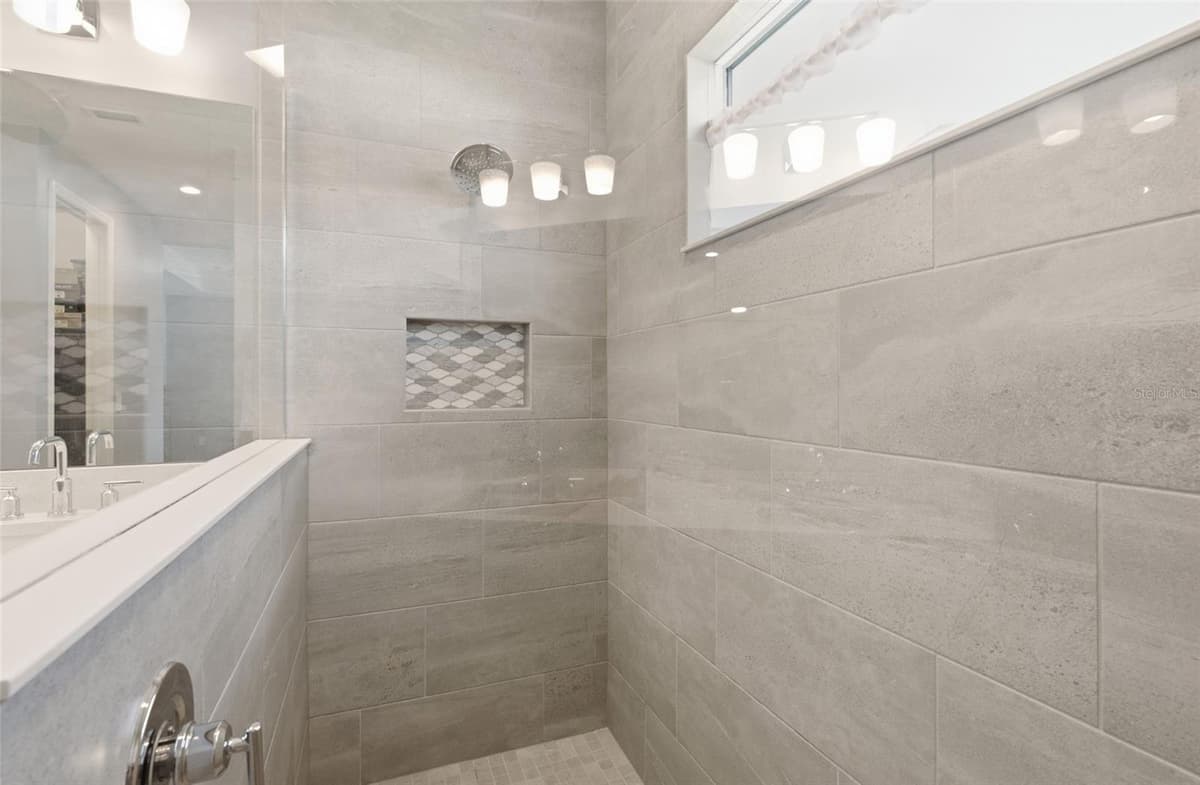 3121 HERITAGE PINES DRIVE — photo 22 of 50