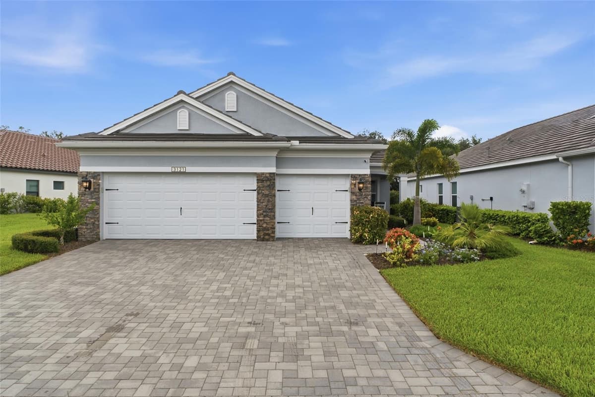 3121 HERITAGE PINES DRIVE — photo 3 of 50