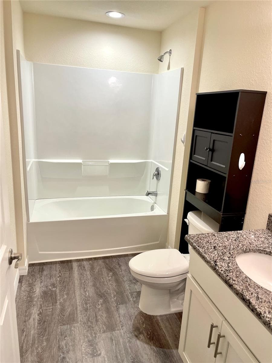 5029 HUMMINGBIRD DRIVE — photo 9 of 15