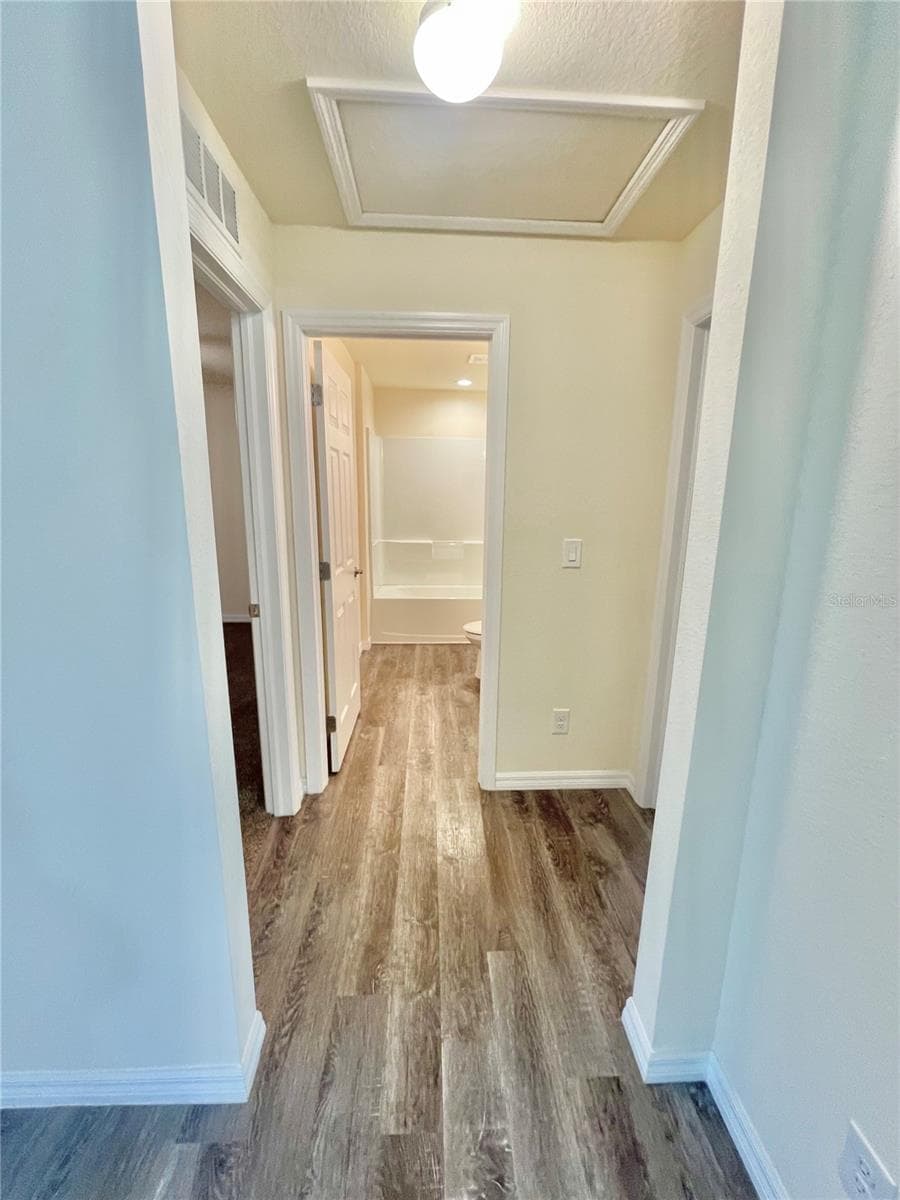 5029 HUMMINGBIRD DRIVE — photo 8 of 15