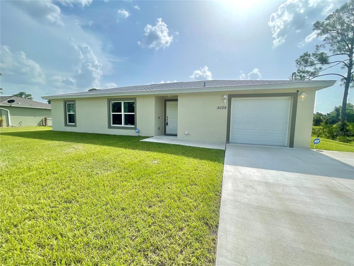 5029 HUMMINGBIRD DRIVE — photo 1 of 15