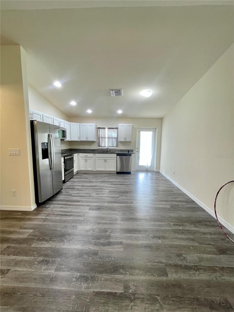 5029 HUMMINGBIRD DRIVE — photo 3 of 15