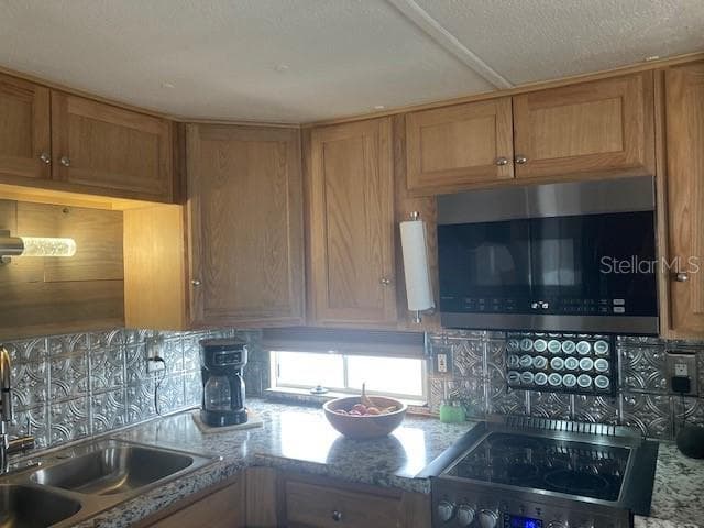 800 32ND AVENUE — photo 7 of 16