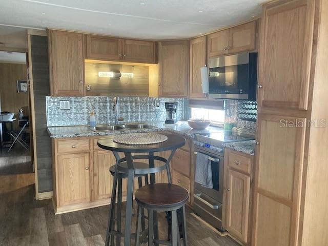 800 32ND AVENUE — photo 5 of 16