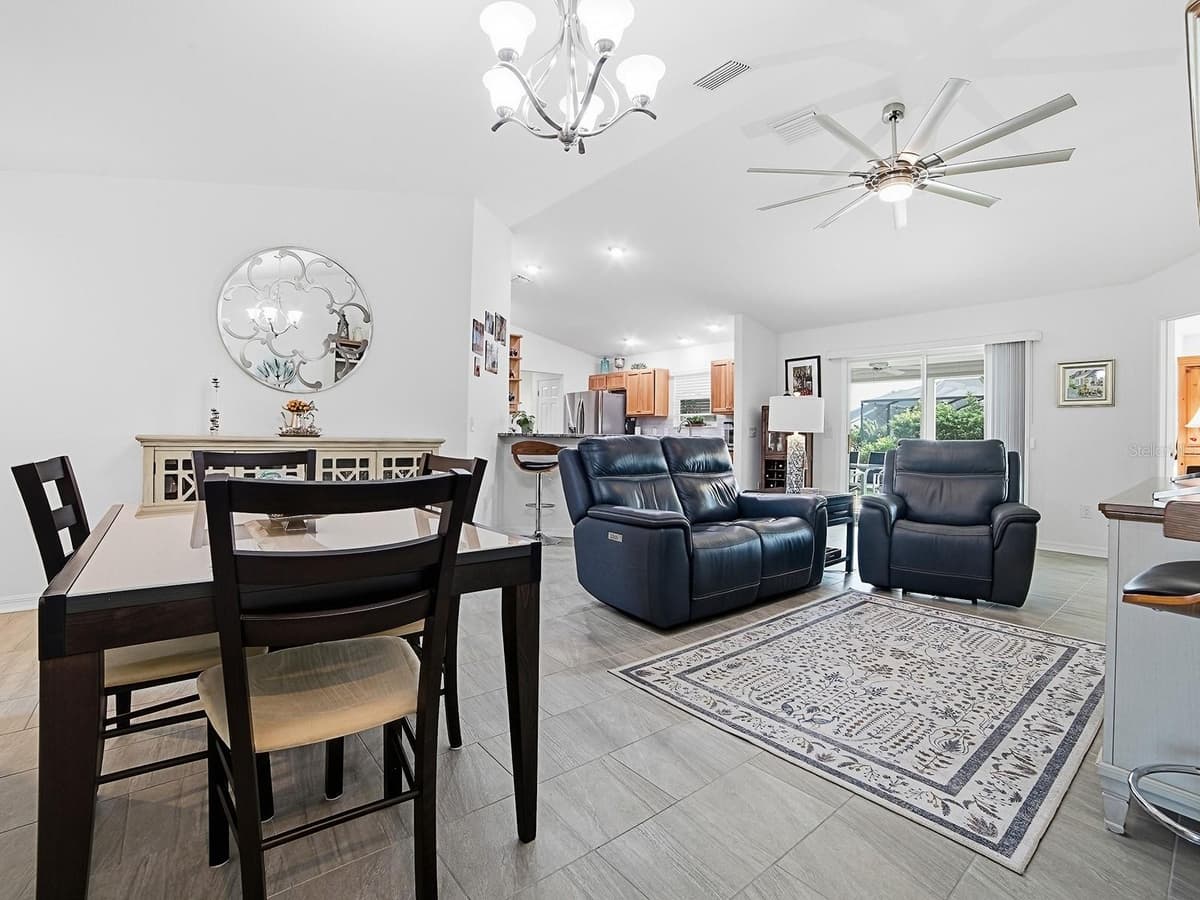 843 CLIFFORD COURT — photo 8 of 26