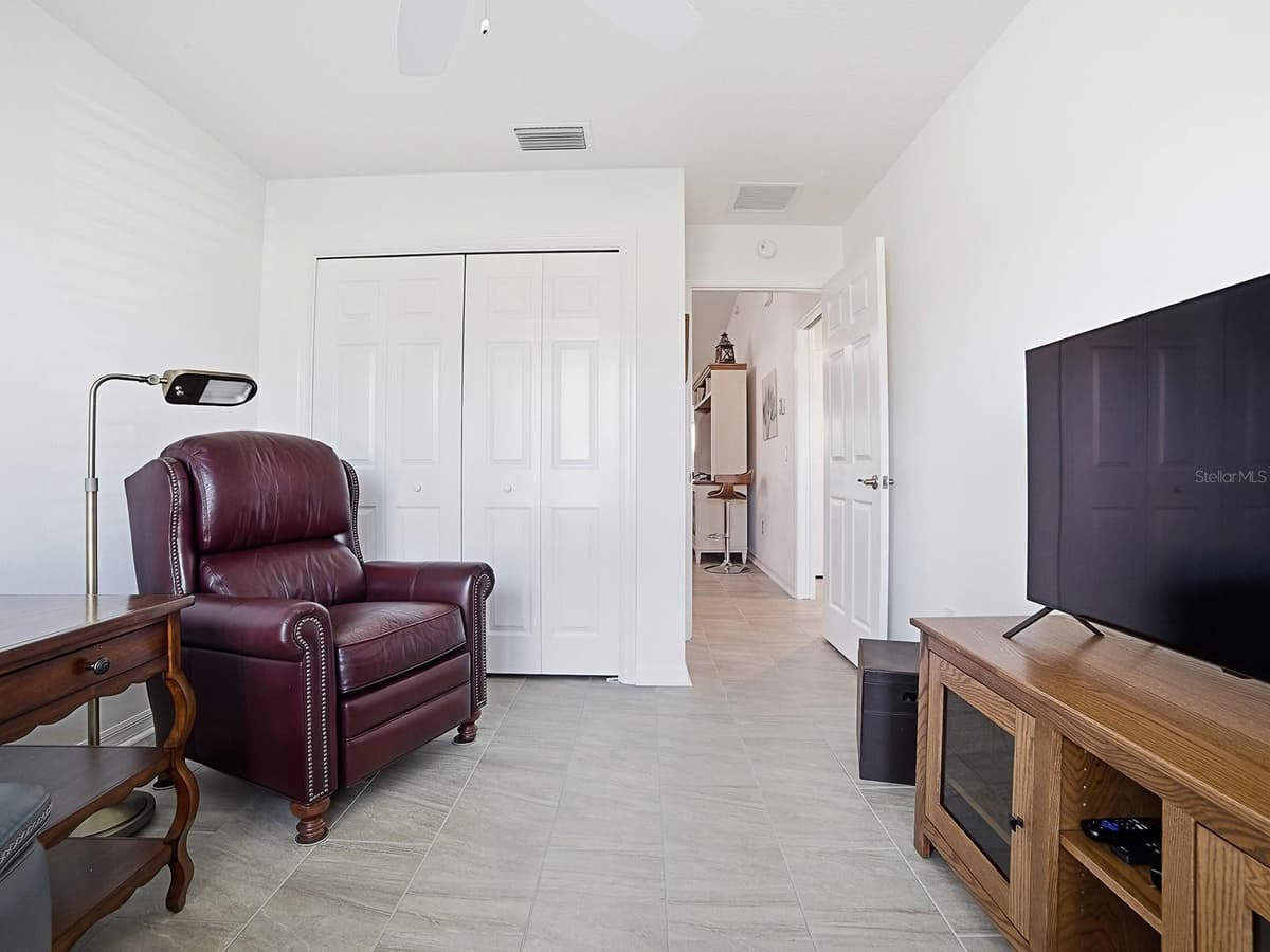 843 CLIFFORD COURT — photo 18 of 26