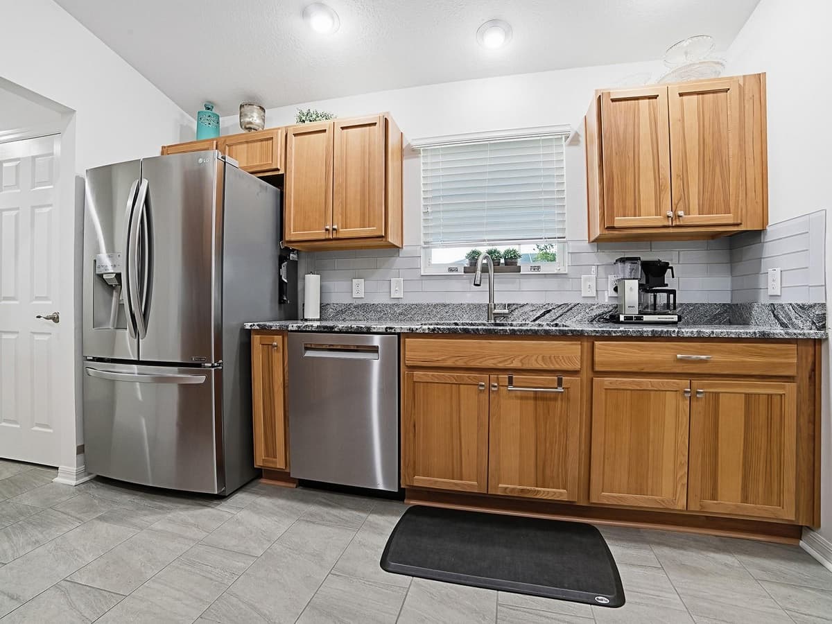 843 CLIFFORD COURT — photo 4 of 26