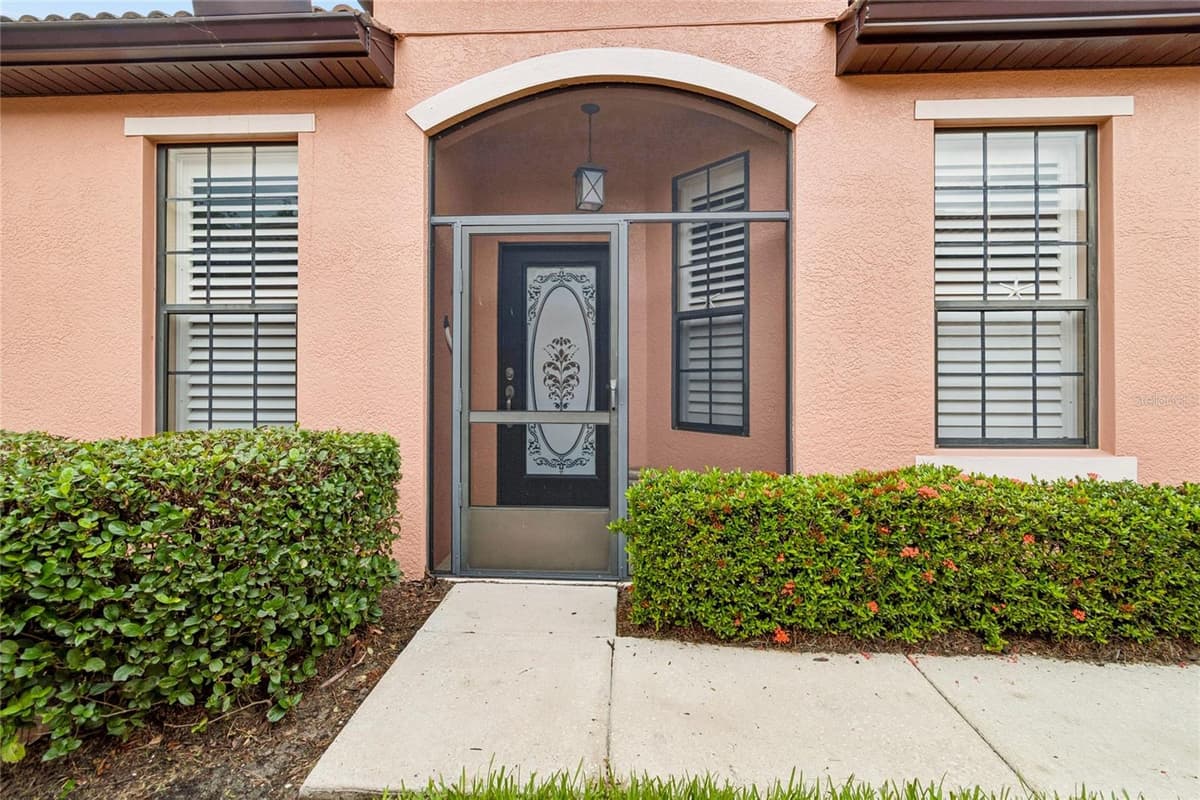 161 SHELL FALLS DRIVE — photo 4 of 51
